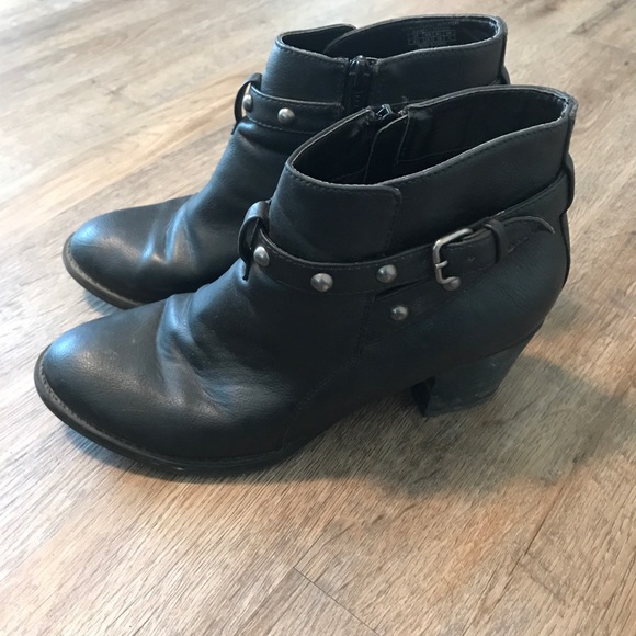 Black ankle booties - Picture 2 of 2